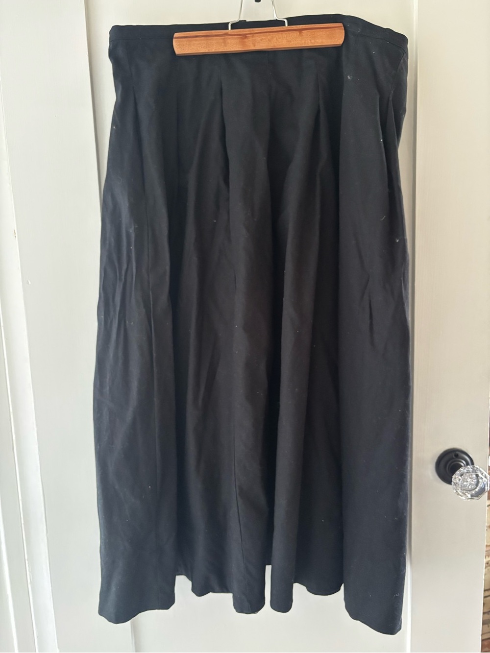 Banana Republic Black Linen Midi Skirt—Sz 18